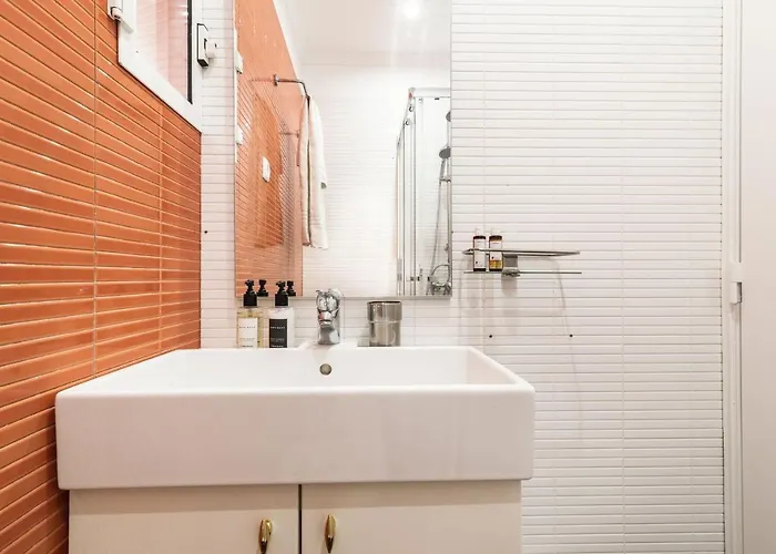 Lovelystay - The Wanderers Hideout *